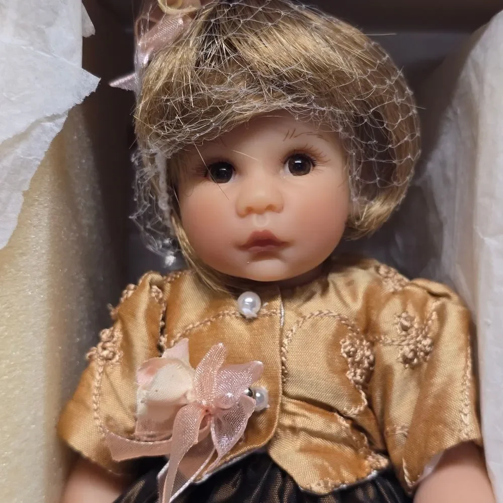 Lee Middleton CLASSIC MINIATURE 9